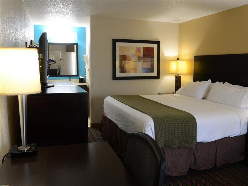 Baymont By Wyndham Nashville Airport Extérieur photo