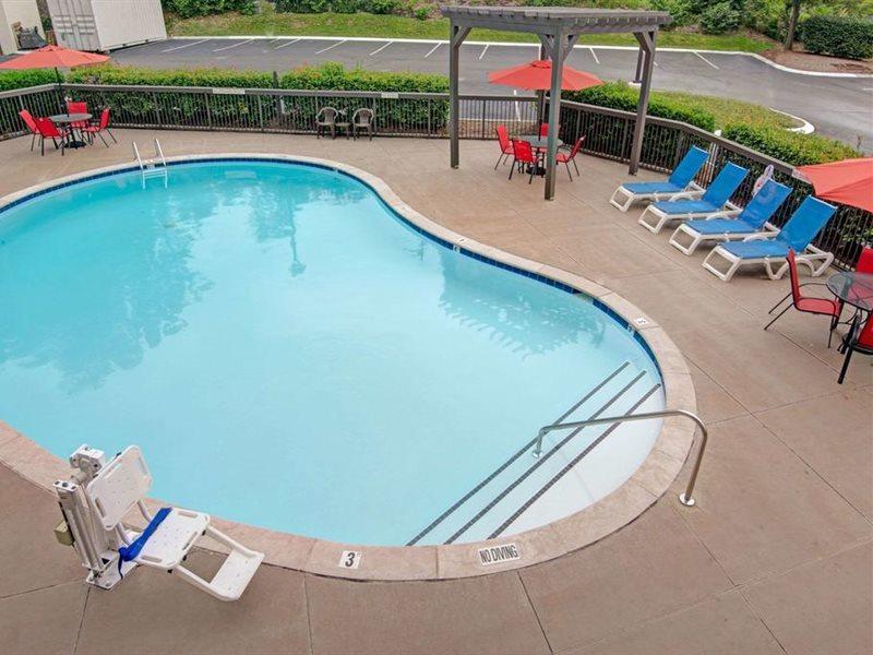 Baymont By Wyndham Nashville Airport Extérieur photo