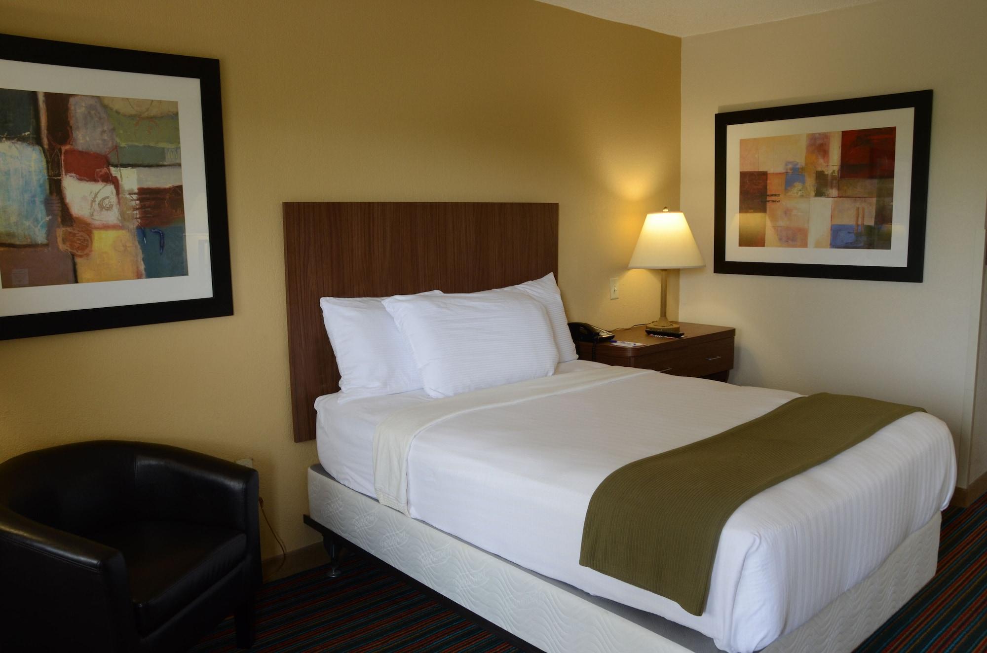 Baymont By Wyndham Nashville Airport Extérieur photo