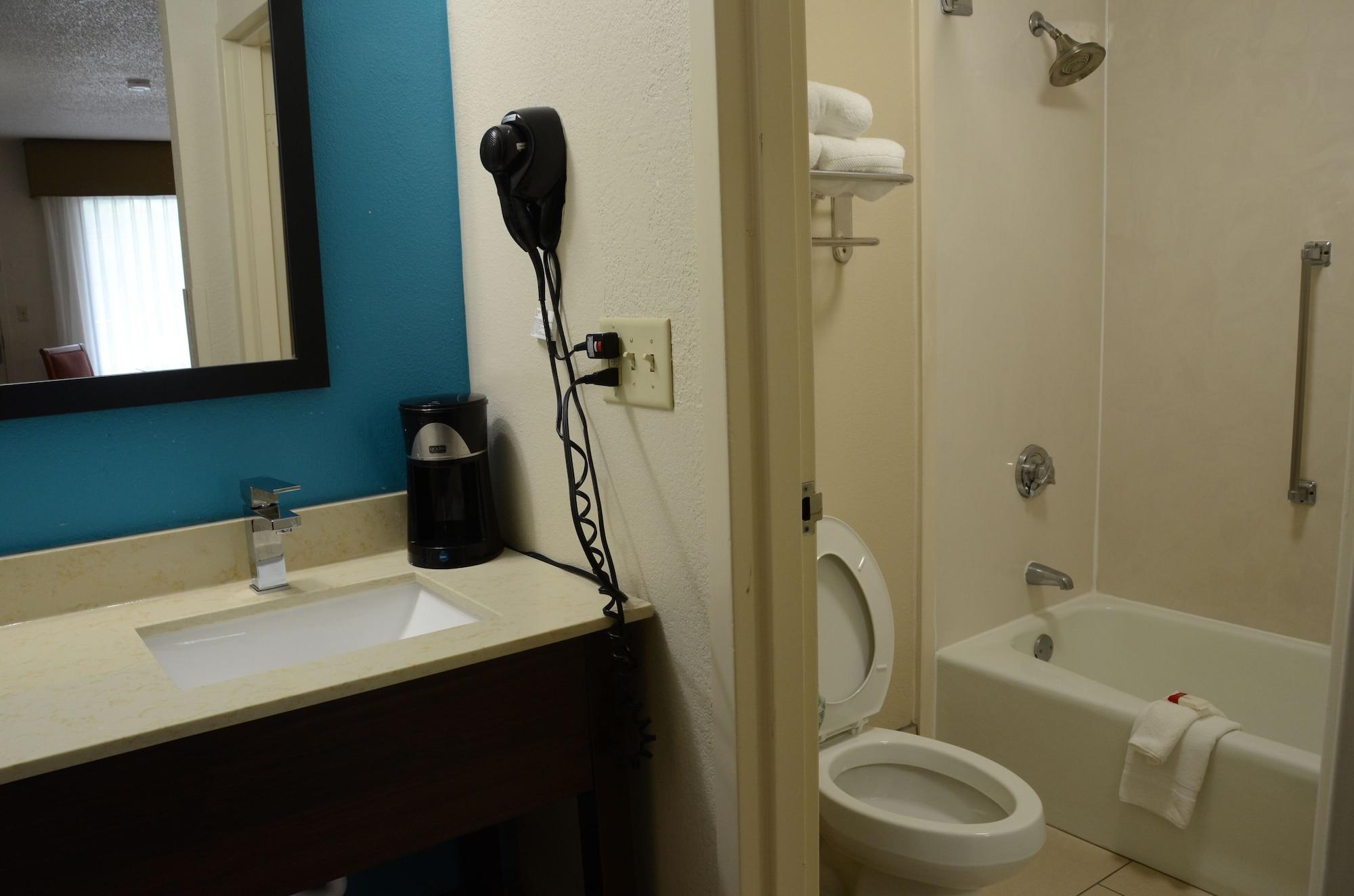 Baymont By Wyndham Nashville Airport Extérieur photo