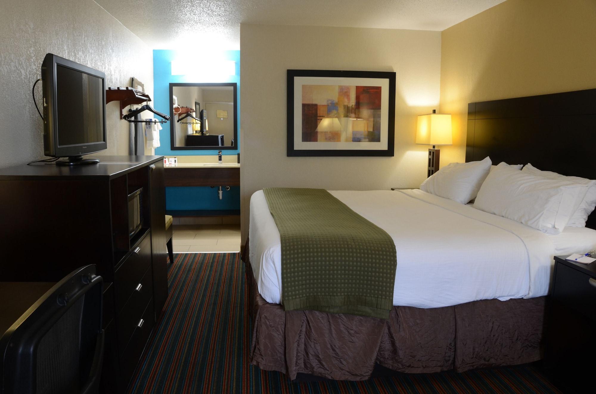 Baymont By Wyndham Nashville Airport Extérieur photo